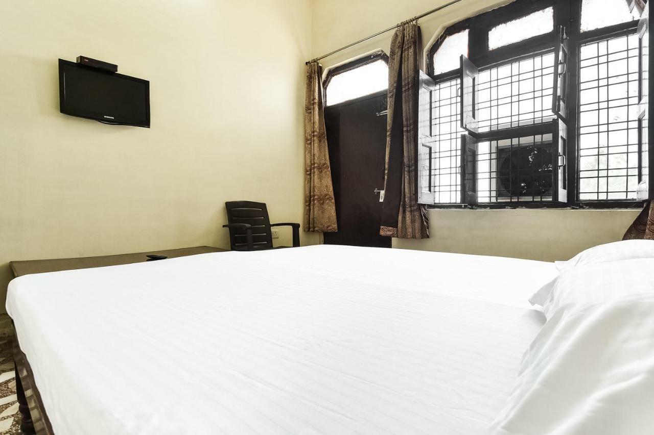 Hotel Lalit Palace Babina ภายนอก รูปภาพ
