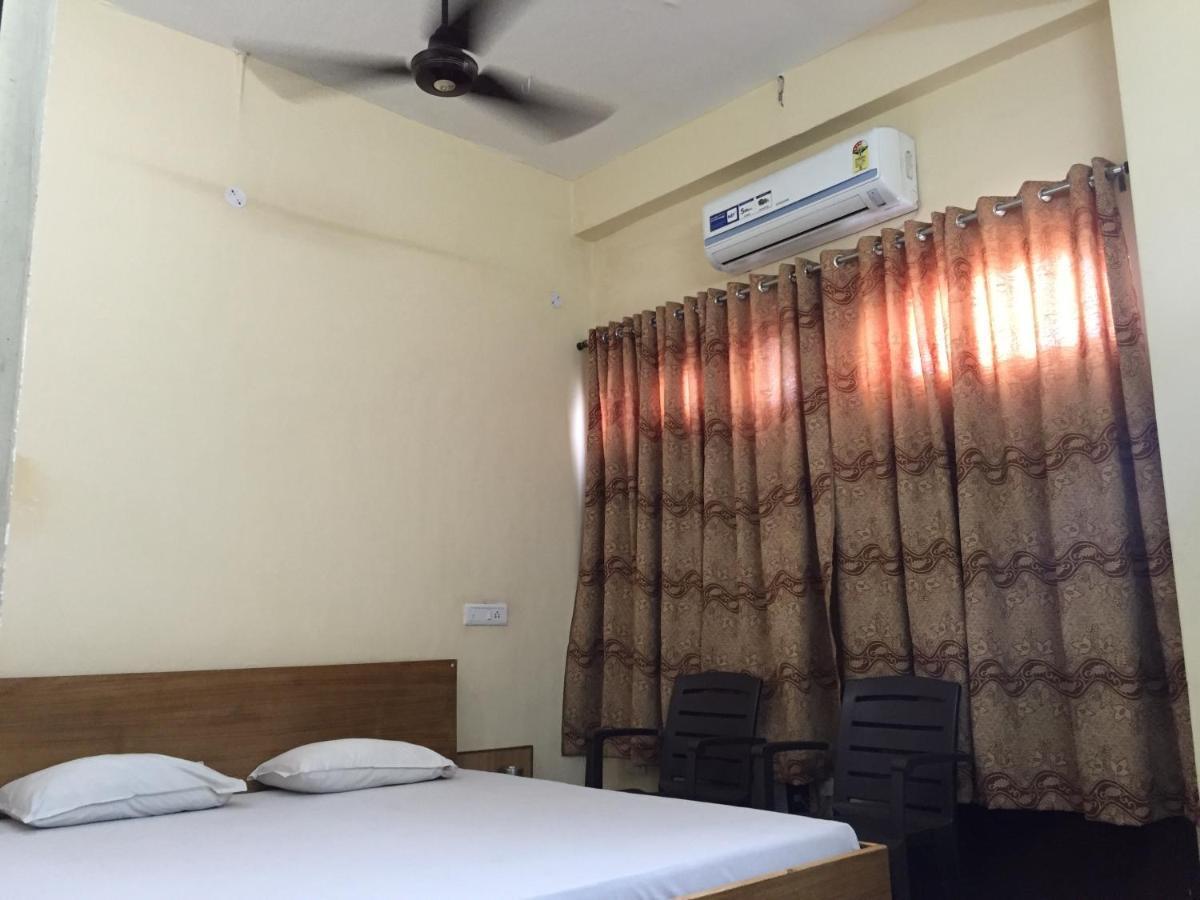 Hotel Lalit Palace Babina ภายนอก รูปภาพ
