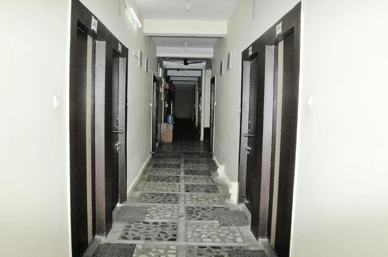 Hotel Lalit Palace Babina ภายนอก รูปภาพ